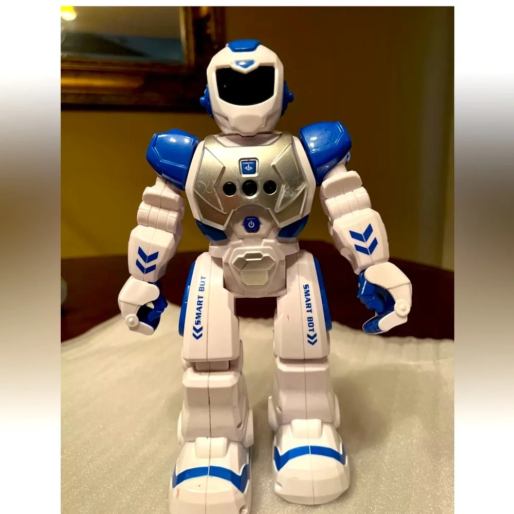 Xtrem Bots Smart Bot Hi-Tech Robot USB Charge 50 Actions - Picture 1 of 7